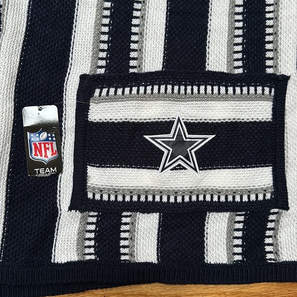 Official NFL Dallas Cowboys Hoodie Size M - Picture 2 of 6